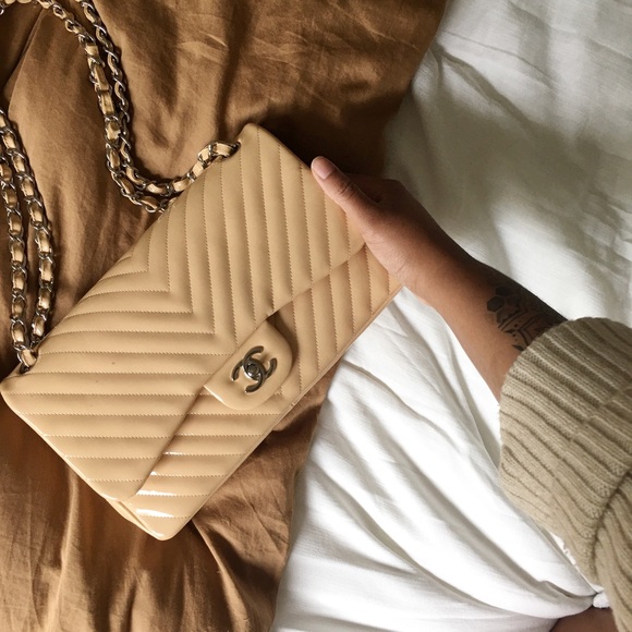 🎊2x HOST PICK🎊 Rare Chevron Chanel Jumbo Double Flap Bag - Picture 14 of 17
